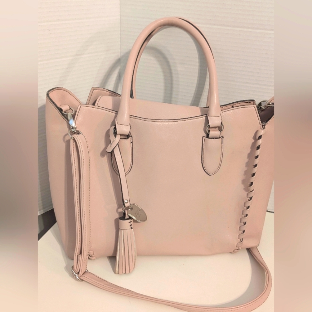 London Fog‎ Pale Pink Leather Handbag With Pockets